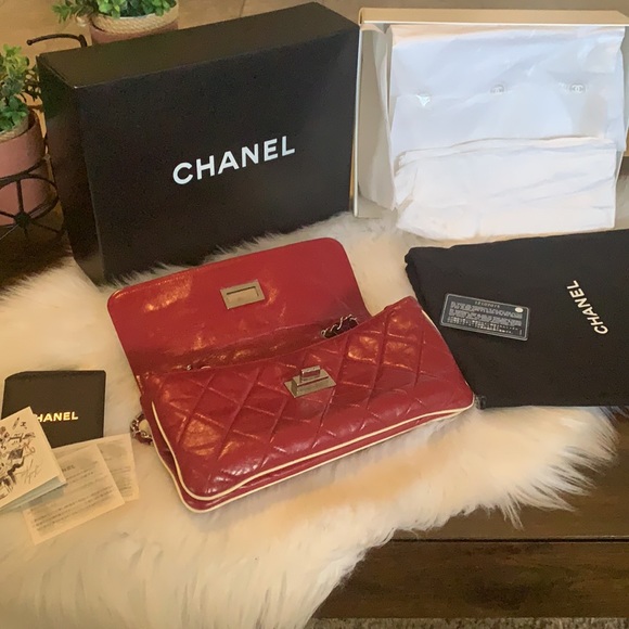 CHANEL east west flap bag in turlington red calfskin - Picture 4 of 17